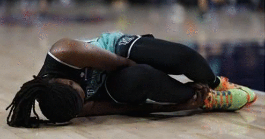 Mercury vs Liberty Jonquel Jones injury