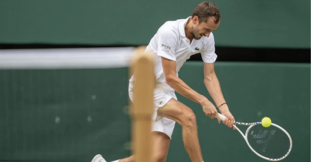 Medvedev vs Bonzi Wimbledon