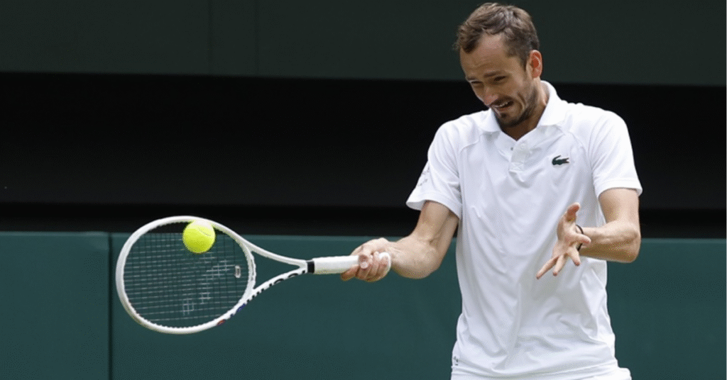 Medvedev vs Bonzi Wimbledon