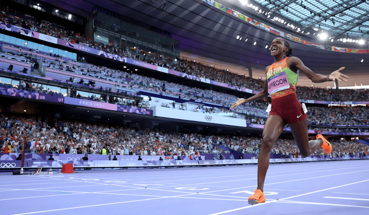 Faith Kipyegon Breaking4 Paris