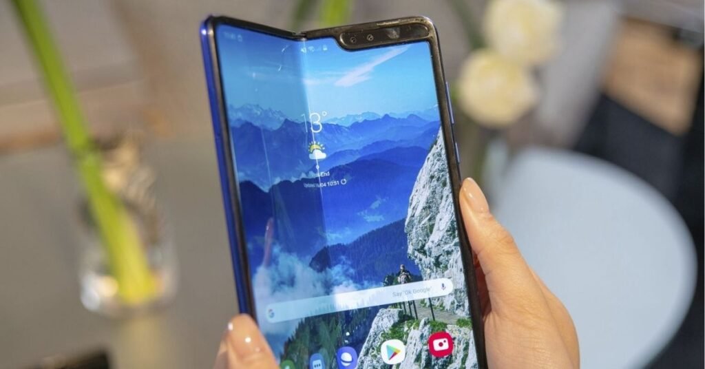 Smartphone Foldable Display Technology